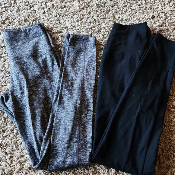 Bundle of 2 leggings womans size XS aerie and offline by Arie - Picture 1 of 6
